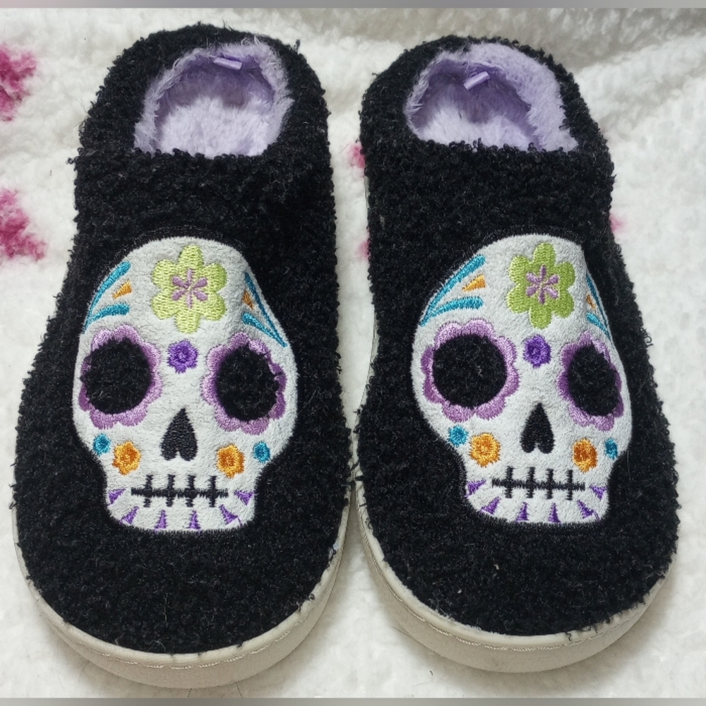 Disney Black Skull Embroidered Slippers, Size 8